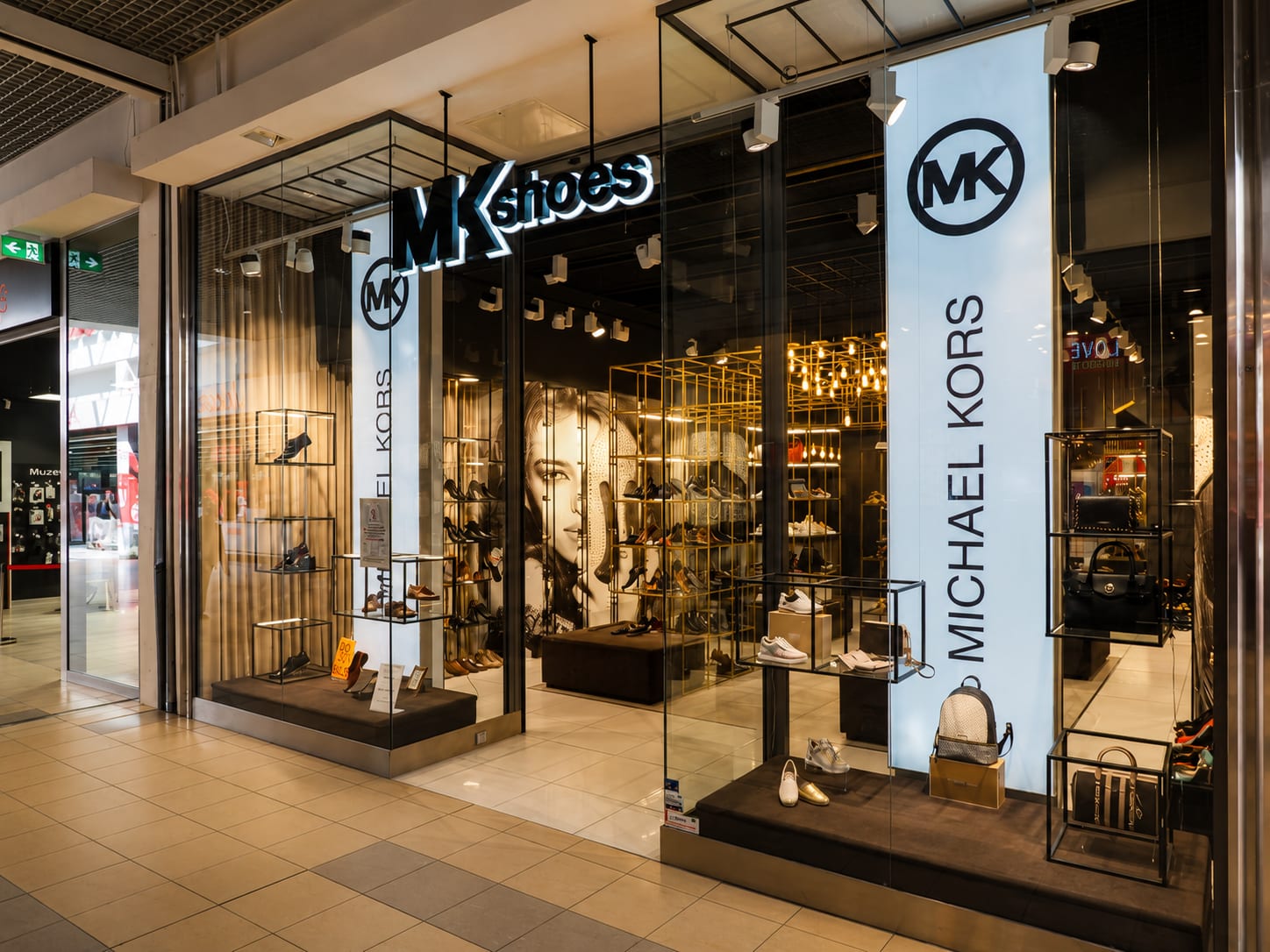 Sklep MK Shoes, widok ogólny
